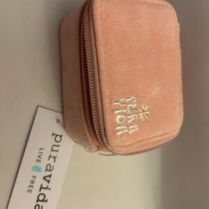 Pura Vida Pink Jewelry Travel Case with Luxurious Velvet Finish BNWT